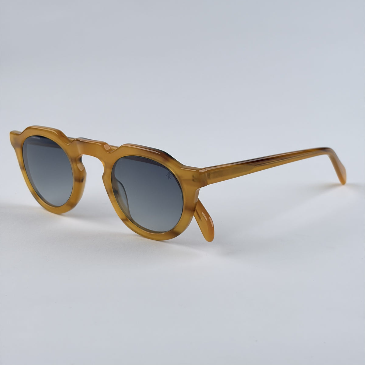 ARTISAN-Sunglasses 148-26-45 Size