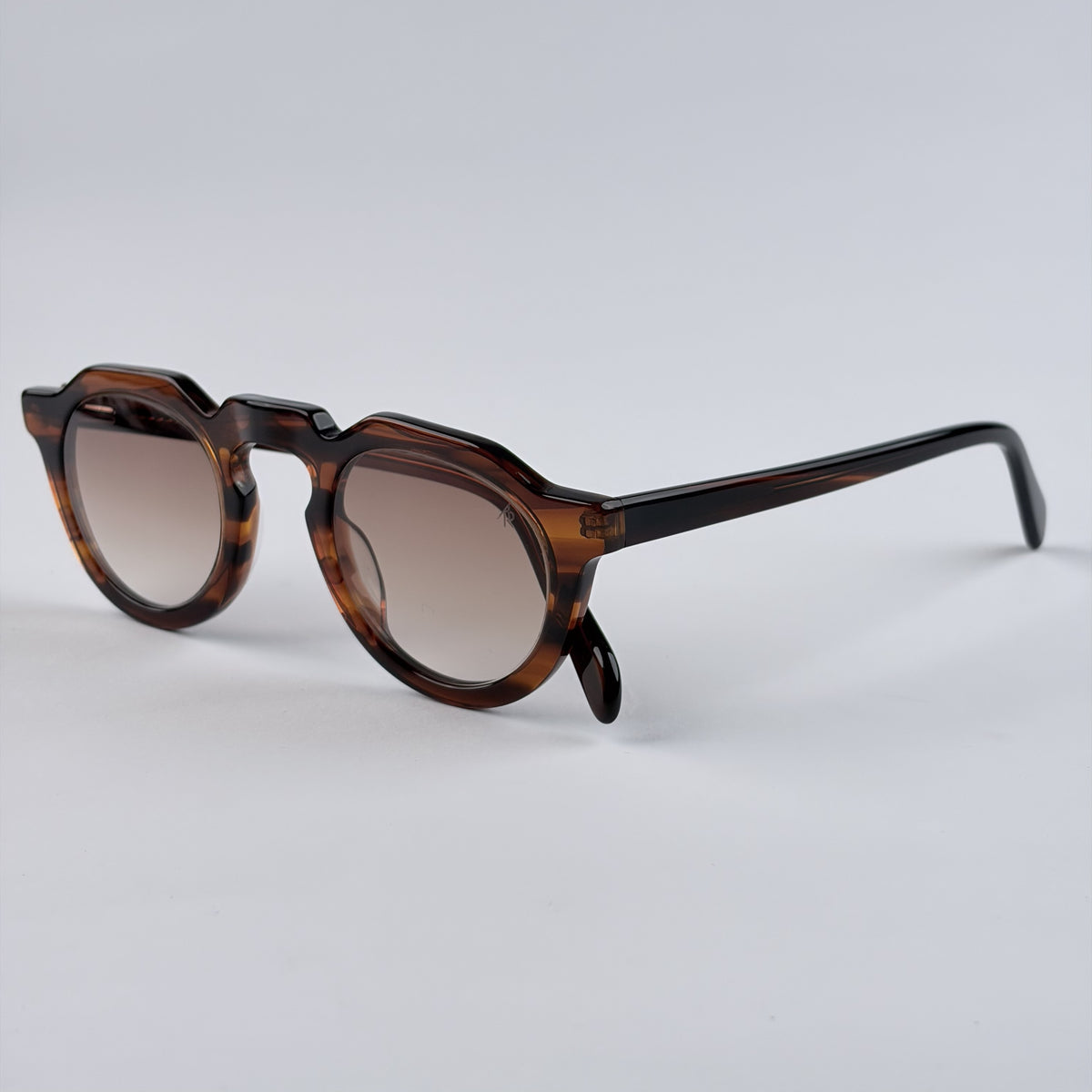 ARTISAN-Sunglasses 148-26-45 Size