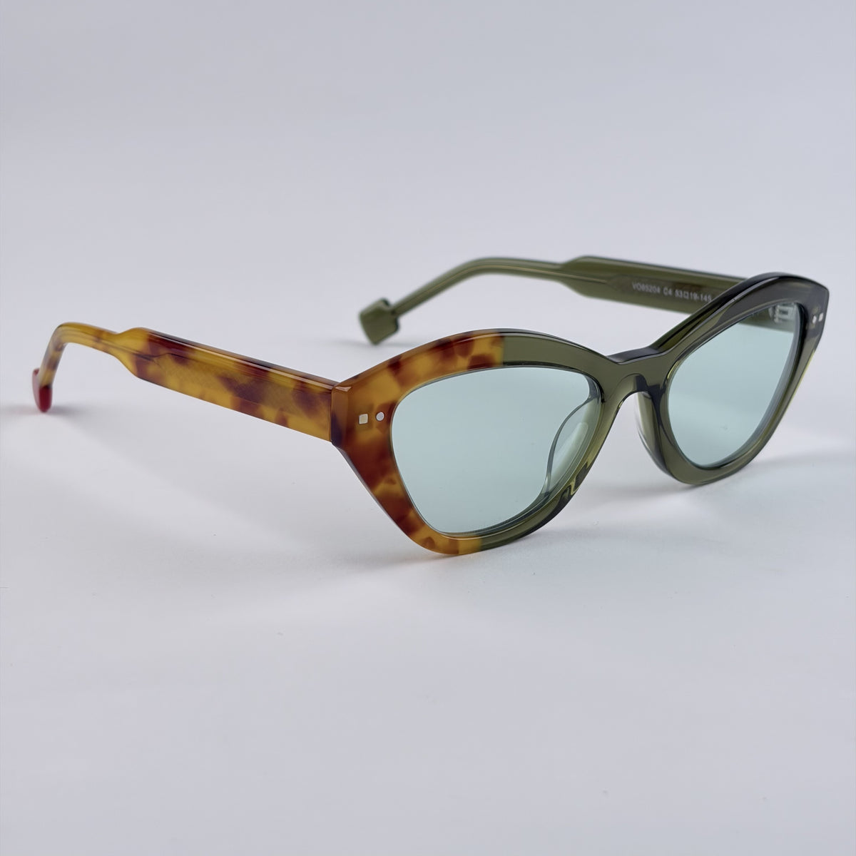 ARTISAN-Woman's Size 145-19-53