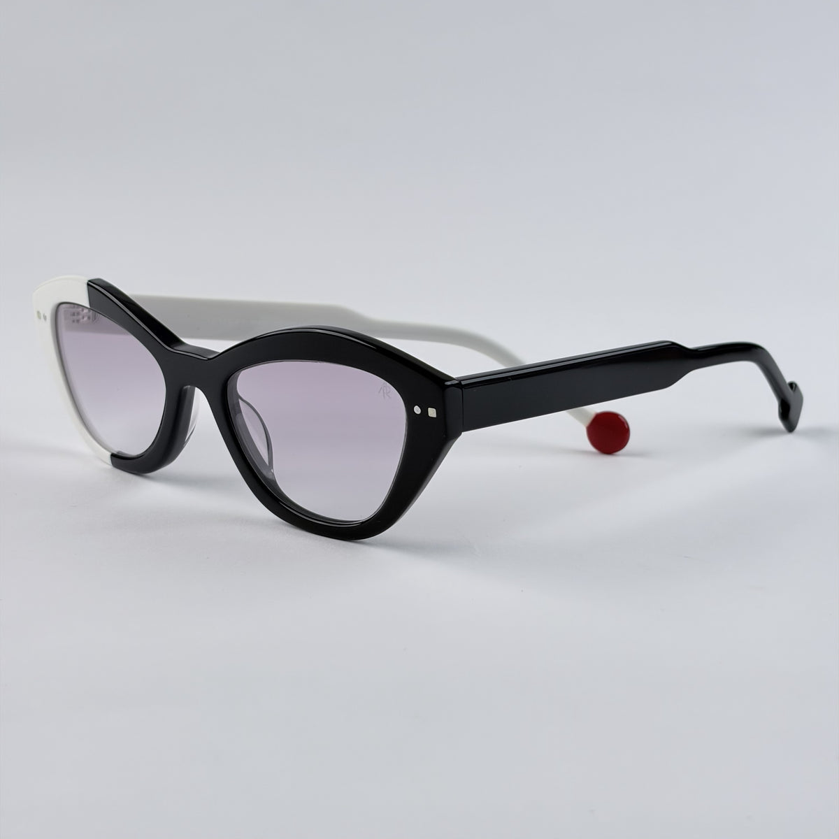 ARTISAN-Woman's Size 145-19-53