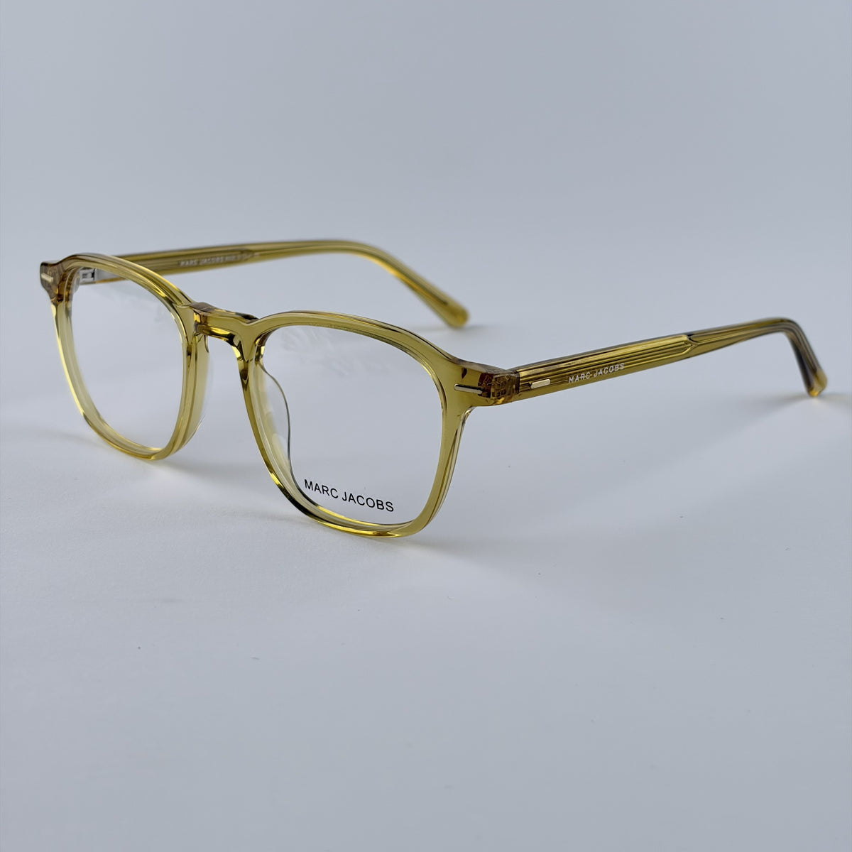 MARC  JACOBS 145-20-49 Size