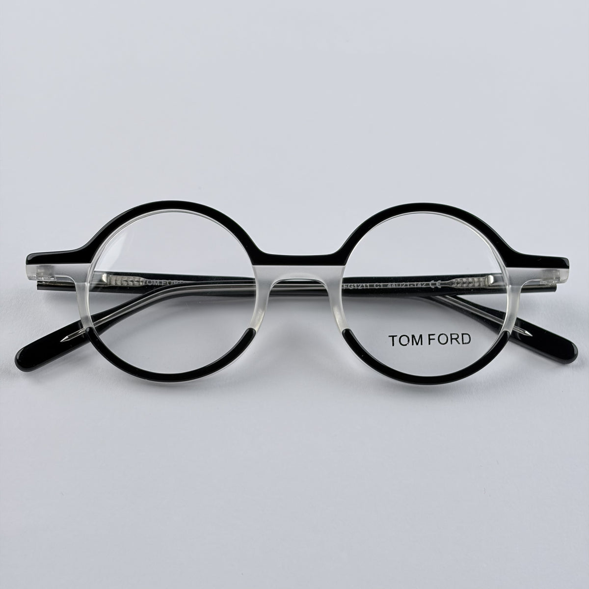 TOM FORD Acetate 142-21-44 Size