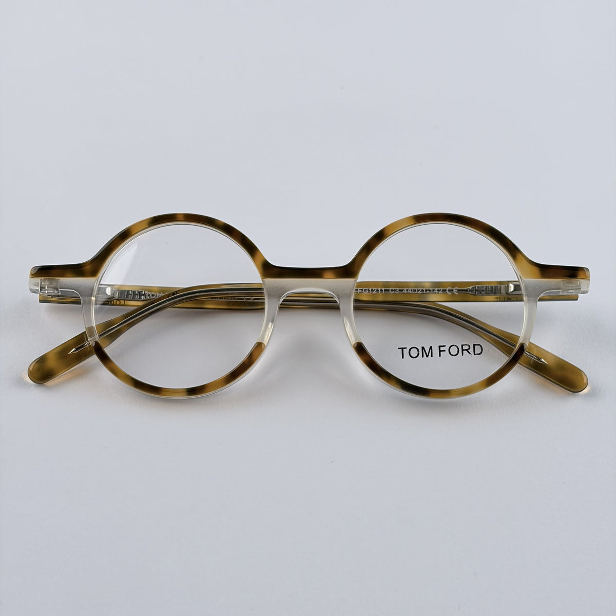 TOM FORD Acetate 142-21-44 Size