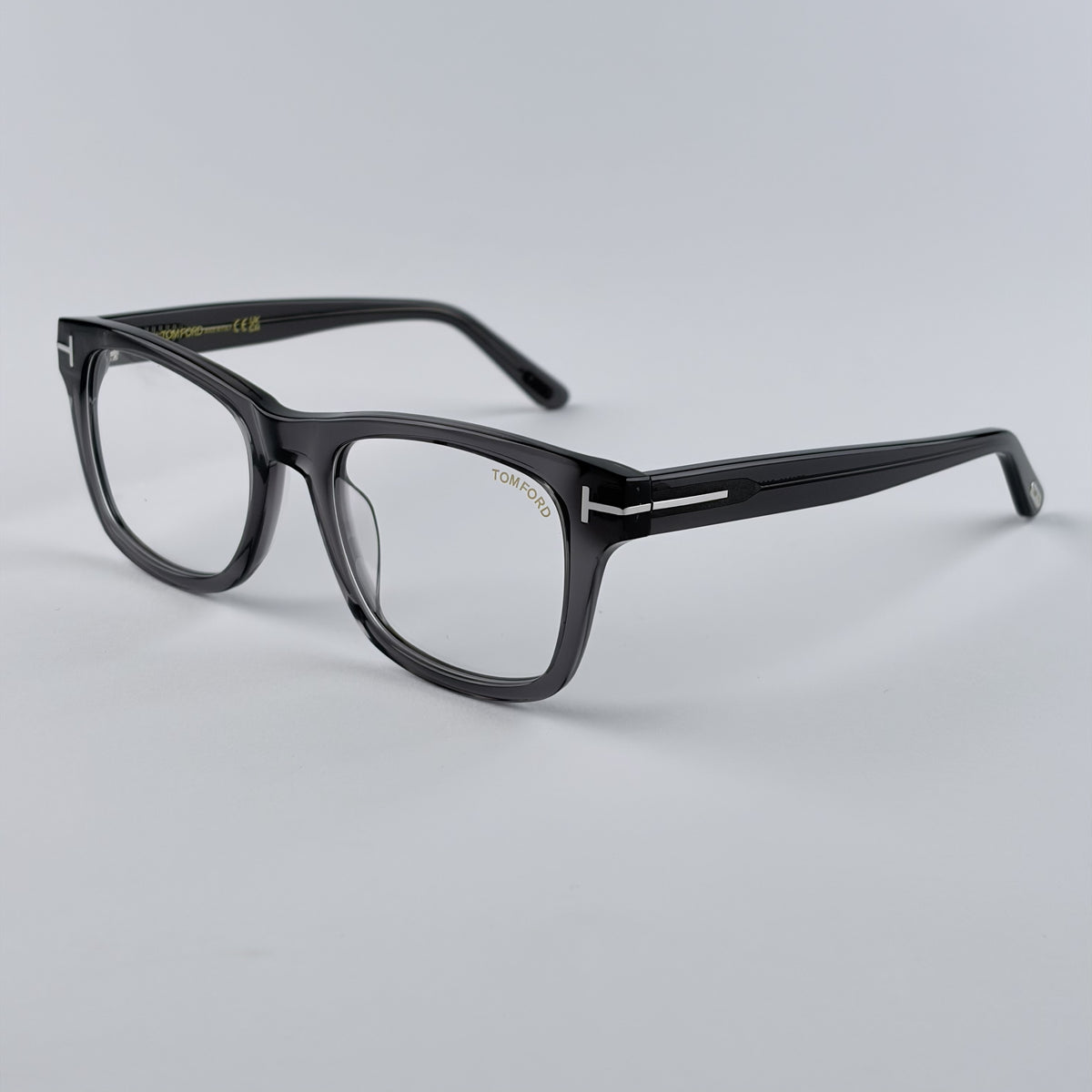 TOM FORD Acetate 145-20-52 Size