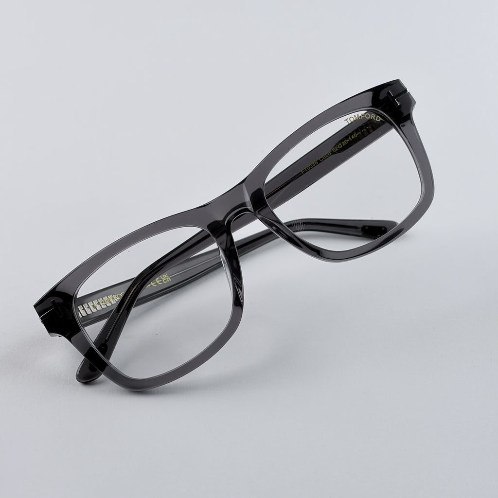TOM FORD Acetate 145-20-52 Size